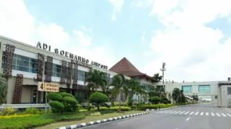 Bandara adi sumarmo solo