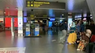 Bandara husein sastranegara ditutup