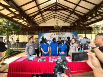 Nasabah Bank di Salatiga Kehilangan Rp750 Juta Lewat Modus KTP Palsu, Polisi Bongkar Sindikat Antarprovinsi Bank 1