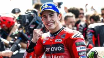 Marc marquez resmi tiba di jakarta, siap sapa penggemar dan tampil di motogp mandalika 2025