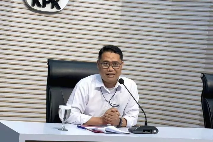 Hampir 400 Biro Travel Terlibat dalam Kasus Korupsi Kuota Haji 2024! Pelaksana tugas (plt) deputi penindakan dan eksekusi kpk asep guntur rahayu