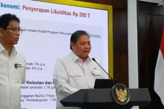 Pemerintah bagikan beras dan minyak goreng gratis untuk 18,3 juta keluarga mulai oktober
