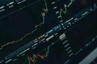 Lonjakan Tak Wajar, BEI Hentikan Sementara Perdagangan Saham AMMS Mulai 30 Oktober 2025 Bei suspend saham amms