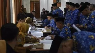 Menkeu Buka Peluang Kenaikan Gaji ASN pada 2026, Tapi Belum Ada Kepastian Isu kenaikan gaji asn 2026 mencuat, pemerintah masih belum pastikan