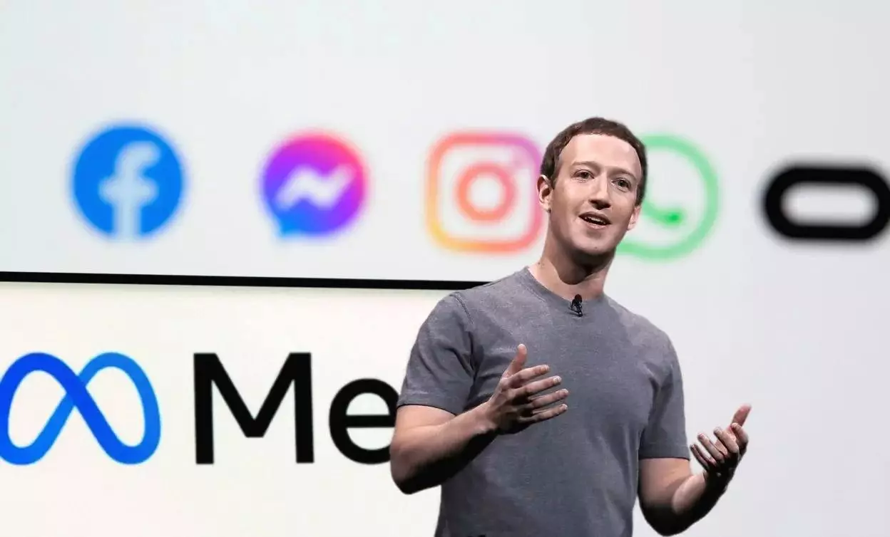 Mark Zuckerberg Prediksi Kacamata Pintar Akan Geser Dominasi Smartphone Kacamata pintar disebut zuckerberg sebagai pengganti ponsel di tahun 2030 an