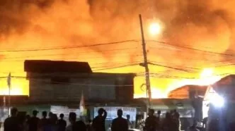 Kobaran api hantam gudang pt dame alam sejahtera di karawang, warga panik dengarkan ledakan