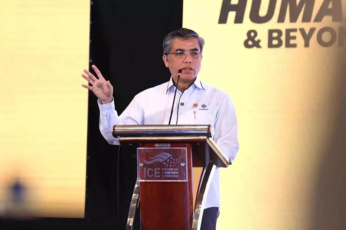 Kemnaker Targetkan 100 Ribu Lowongan Magang Nasional untuk Gen Z hingga Akhir 2025, Cek Infonya Disini! Menteri ketenagakerjaan yassierli maganghub