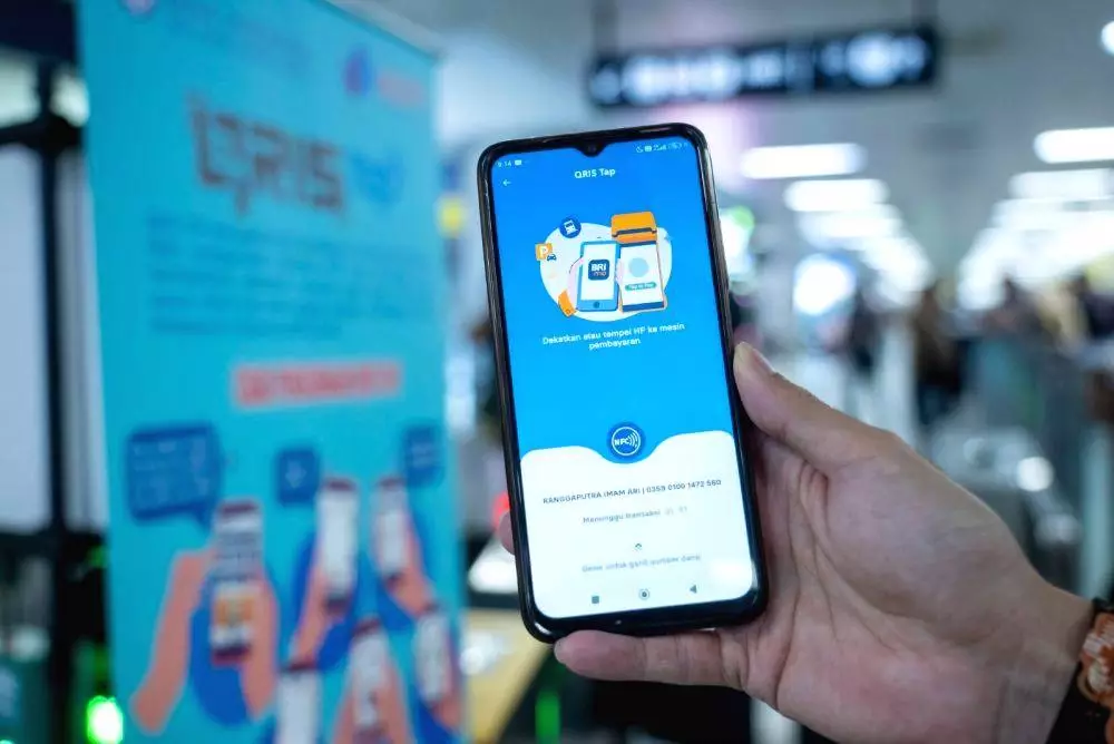 Bank Indonesia Jajaki Kerja Sama dengan Apple untuk Perluas Penggunaan QRIS Tap di iPhone Qris tap