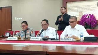 Adik Jusuf Kalla dan Eks Dirut PLN Jadi Tersangka Korupsi Proyek Mangkrak PLTU Kalbar, Kerugian Negara 1,35 Triliun Adik jusuf kalla dan eks dirut pln jadi tersangka korupsi proyek mangkrak pltu kalbar