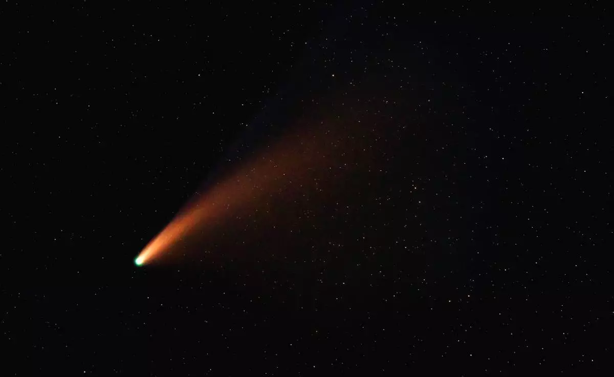 Cahaya benda langit jatuh terlihat warga tegal brebes pemalang cirebon