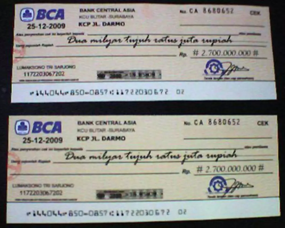 Cek palsu 2009