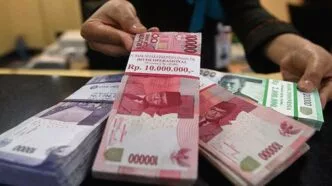 Ilustrasi uang pinjaman, uang dari bank