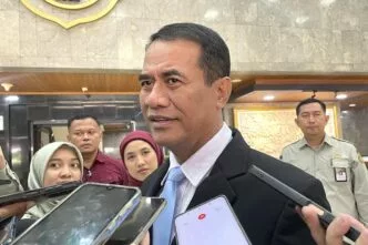 Menteri pertanian andi amran ancam distributor pupuk yang naikkan harga