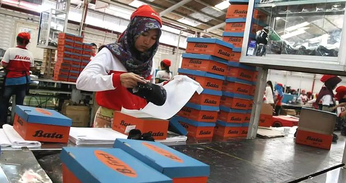 Pabrik sepatu bata tutup