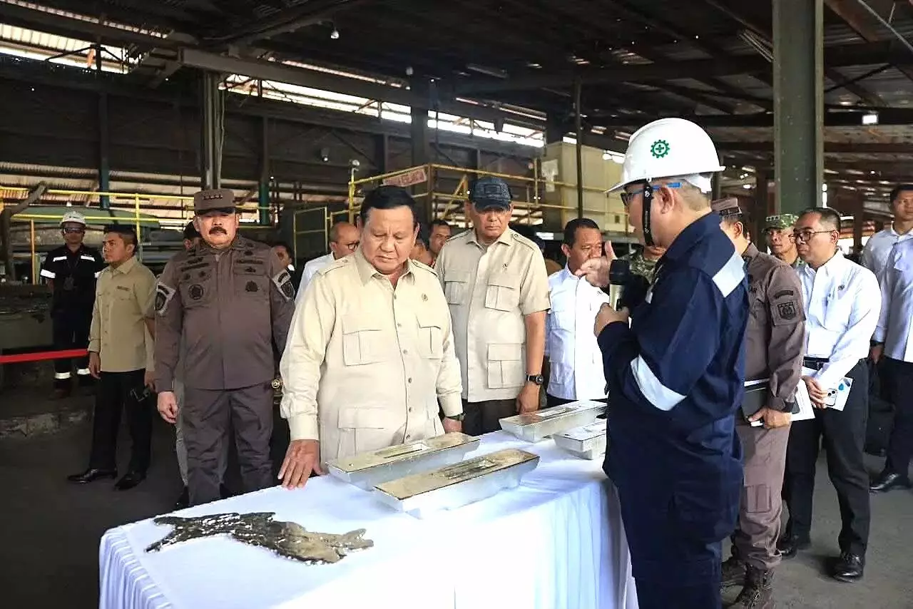 Prabowo Ungkap Temuan 40.000 Ton Monasit di Tambang Ilegal Bangka Belitung, Nilainya Capai 128 Triliun Prabowo ungkap temuan 40.000 ton monasit di tambang ilegal bangka belitung