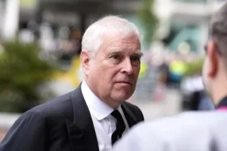 Prince andrew duke of york melepas seluruh gelar kebangsawanan inggris