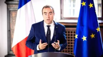 Sébastien lecornu mengundurkan diri pm prancis