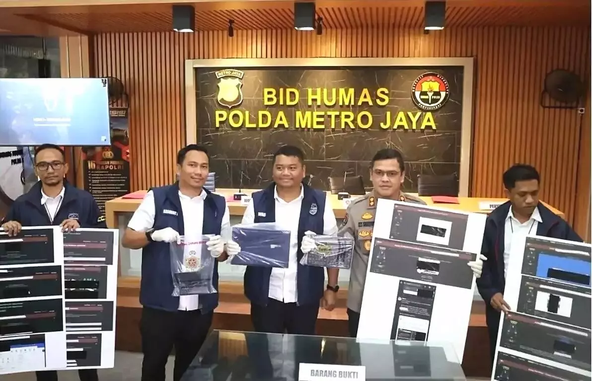 Sejumlah barang bukti bjorka ditangkap