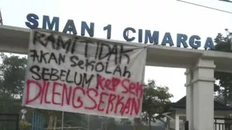 Siswa sman 1 cimarga mogok sekolah