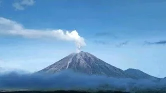 Badan Geologi Turunkan Status Semeru ke Siaga, Warga Diminta Tetap Waspada Bahaya Lahar