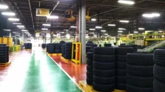 Industri pabrik ban indonesia lesu