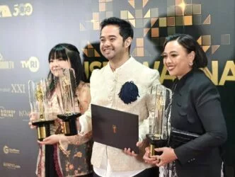 JUMBO Menang Film Animasi Terbaik di FFI 2025, Sutradara Ryan Adriandhy Persembahkan Piala untuk 420 Kreator