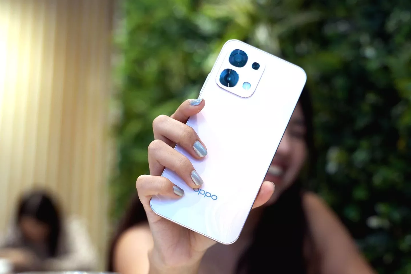Oppo A6 Pro 5G: HP 3Jutaan dengan Desain Stylish Flat Premium, Layar AMOLED, dan Performa Gaming Optimal OPPO A6 Pro 5g
