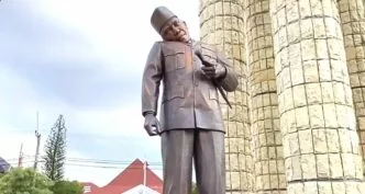 Patung Bung Karno di Indramayu Miring kepalanya Dinas Segera Perbaiki