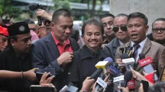 Pemeriksaan Perdana Roy Suryo sebagai Tersangka Ijazah Palsu Jokowi