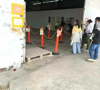 Sejumlah pelanggan SPX (Shopee Express) mengeluhkan keterlambatan pengiriman paket yang tertahan di gudang DC (Distribution Center) Berbah, Sleman.