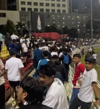 Usai Persib Comeback, Bobotoh Dikepung Suporter Selangor FC di Stadion Malaysia