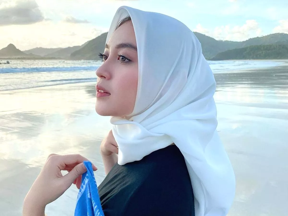 Nabilah Ayu eks JKT48 Cerita Pengalaman Mengesankan di Perbatasan Yordania, Dianggap Warga Palestina oleh Petugas Imigrasi Nabilah ayu eks jkt48