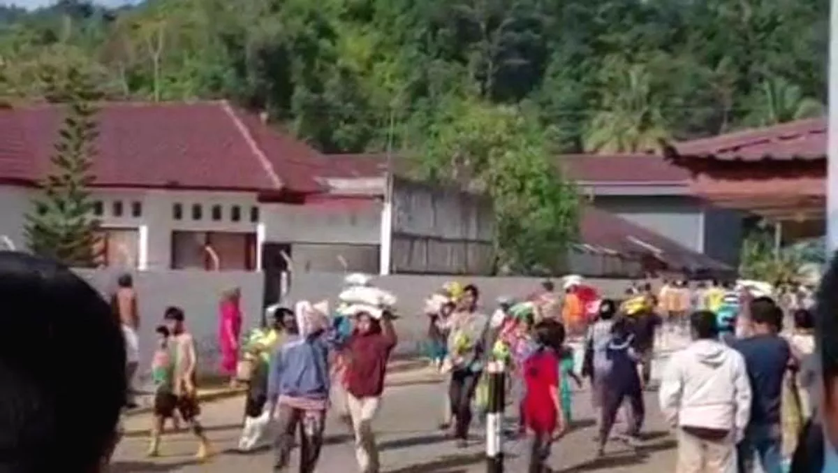 Penjarahan di gudang bulog sibolga