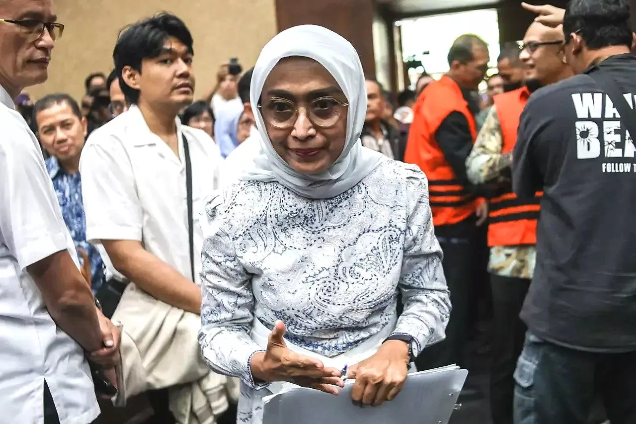 Rehabilitasi Tiga Eks Pejabat ASDP oleh Presiden Prabowo Picu Kritik Pegiat Antikorupsi Polemik rehabilitasi Ira Puspadewi