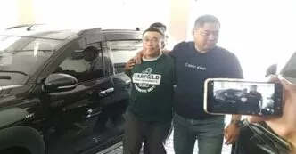 Kasus Viral Pengusiran Lansia di Surabaya: Samuel dan Yasin Resmi Ditahan Aksi Pengusiran Paksa Nenek Elina, Polda Jatim Tangkap Samuel dan Yasin
