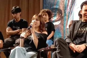 Zee Asadel Tampil Sebagai Riri di Danur: The Last Chapter, Ini Teaser Terbarunya! Danur The Last Chapter Zee Asadel Perankan Riri Dewasa, Prilly Latuconsina Kembali sebagai Risa