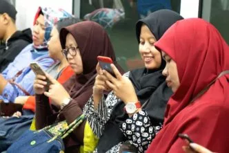 Data Terbaru We Are Social 80,5 Persen Warga Indonesia Sudah Online