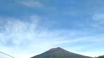 Hilang di Gunung Slamet Jalur Clekatakan, Satu Pendaki Ditemukan Selamat