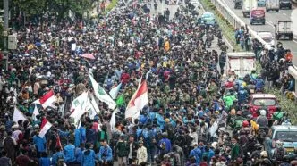Hari Ini, Tiga Aksi Demonstrasi Berpeluang Terjadi di Jakarta Pusat, Warga Diminta Hindari Lokasi Demo Ilustrasi Demo di kawasan sekitar Gedung DPR