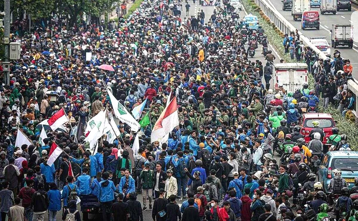 Hari Ini, Tiga Aksi Demonstrasi Berpeluang Terjadi di Jakarta Pusat, Warga Diminta Hindari Lokasi Demo Ilustrasi Demo di kawasan sekitar Gedung DPR