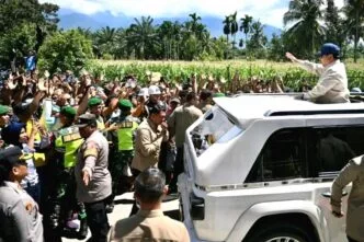 Jembatan hingga Sawah Rusak, Prabowo Umumkan Keringanan KUR Petani Aceh