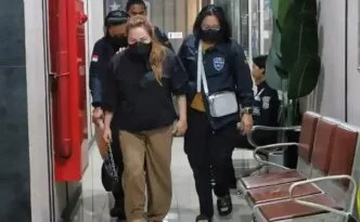Kasus Video Syur Selebgram Lisa Mariana saat Digiring ke Polda Jabar