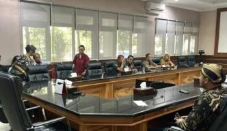 Pertemuan Bersejarah Dua Kubu Keraton Solo Digelar Tertutup di Balai Kota Keraton Solo Memasuki Babak Baru, Dua Kubu Raja PB XIV Gelar Dialog Perdana