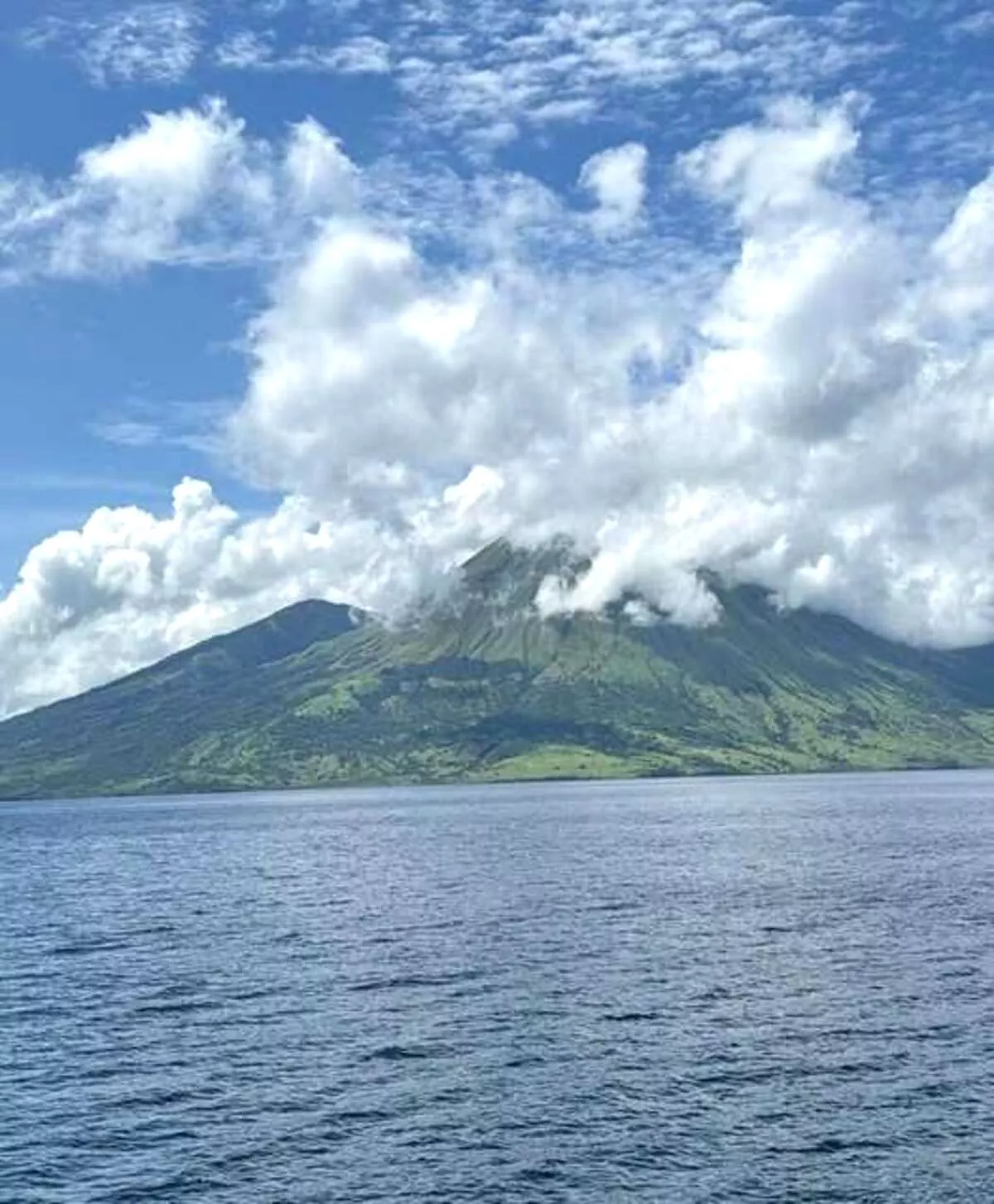 Pemuda Hilang di Gunung Sangiang Api NTB, Pencarian SAR Ditutup atas Permintaan Keluarga Kifen Hilang di Gunung Sangiang Api, Warga dan Relawan Tetap Berdoa