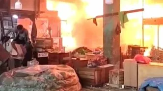 Kebakaran Hebat Melanda Los Buah Pasar Induk Kramat Jati, Pedagang Sebut Ada Ledakan Kios Buah Pasar Induk Kramat Jati Terbakar, Ledakan Memicu Kepanikan Pedagang