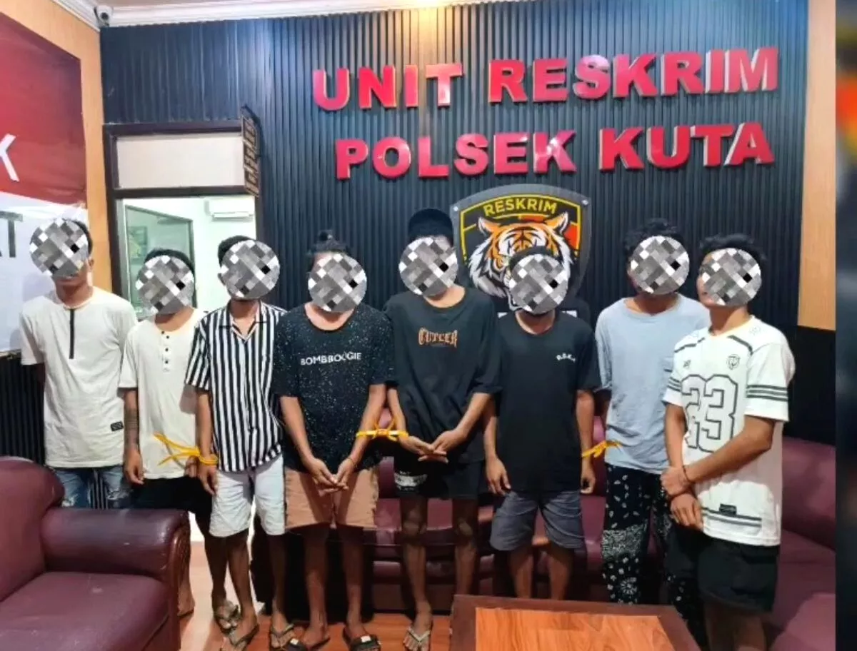 Mahasiswa Jadi Korban Penganiayaan di Legian, Aksi Brutal Viral, 8 Pelaku Ditangkap Polsek Kuta Pengeroyokan Mahasiswa di Depan Ruko Traveloka Legian, Polisi Bergerak Cepat Tangkap 8 Orang