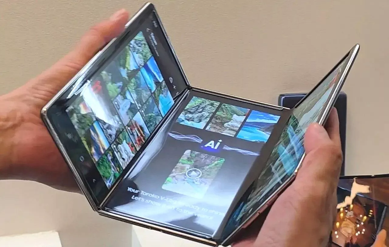 Samsung Galaxy Z Trifold