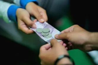 Hati-hati! Menolak Uang Tunai Rupiah Bisa Berujung Pidana hingga Rp200 Juta Simak Aturan UU Mata Uang, Menolak Rupiah Bisa Didenda dan Dipenjara