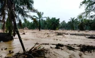 Sungai Batang Nanggang Meluap, Jembatan Darurat di Palembayan Hanyut Tersapu Arus Deras