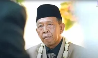 Mbah Tarman Pemberi Mahar Cek 3 Miliar di Pacitan Resmi Jadi Tersangka dan Ditahan! Polisi Temukan Dugaan Pemalsuan Dokumen Sutarman Ditahan Polres Pacitan atas Dugaan Pemalsuan Dokumen